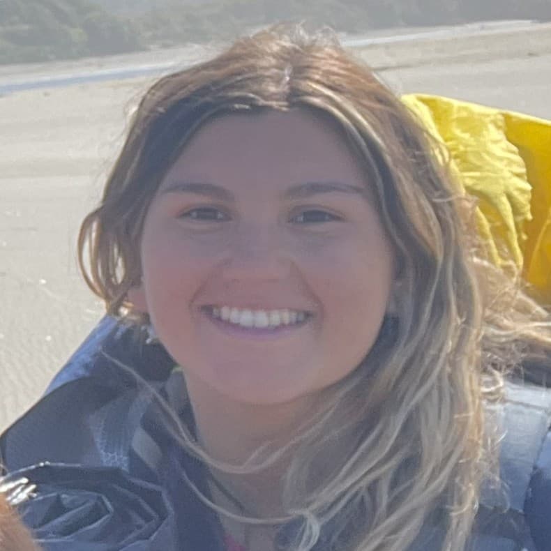 Catalina Cáceres - Peti Peti